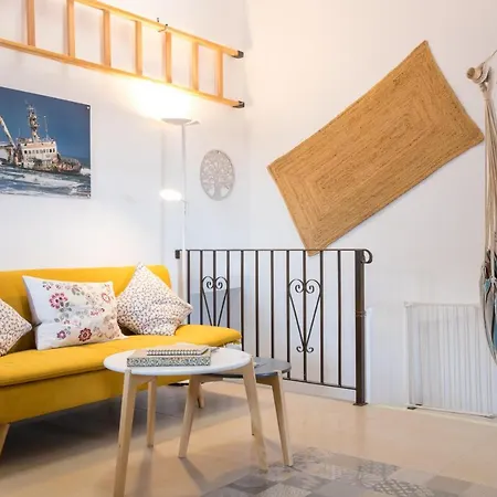 La Vila Feliz: Cozy Duplex with Sea Views in Fisherman's House Villajoyosa Exterior photo