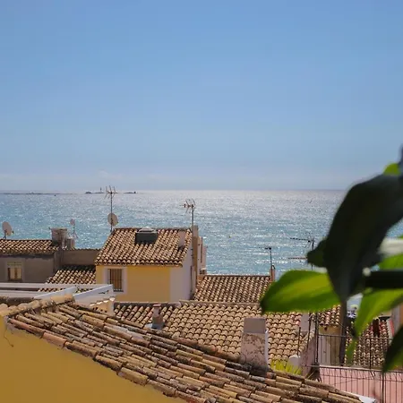 La Vila Feliz: Cozy Duplex with Sea Views in Fisherman's House Villajoyosa Exterior photo